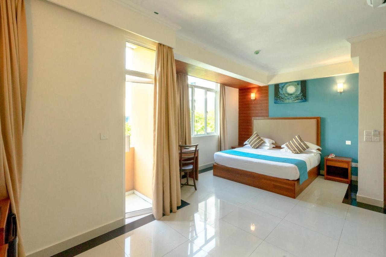 Noomoo Hulhumale Hotel Exterior photo