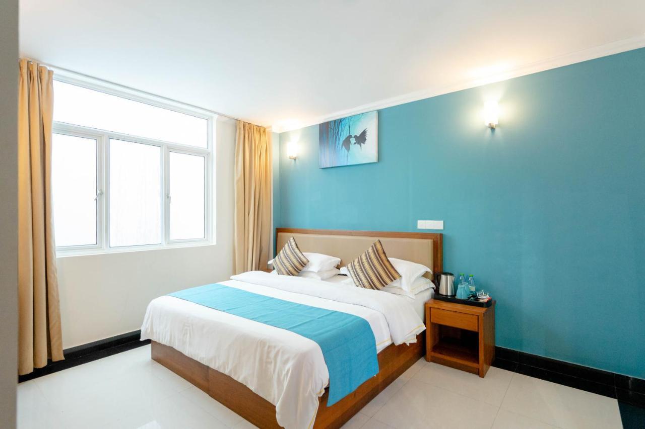 Noomoo Hulhumale Hotel Exterior photo