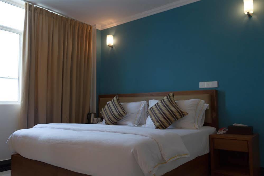 Noomoo Hulhumale Hotel Exterior photo